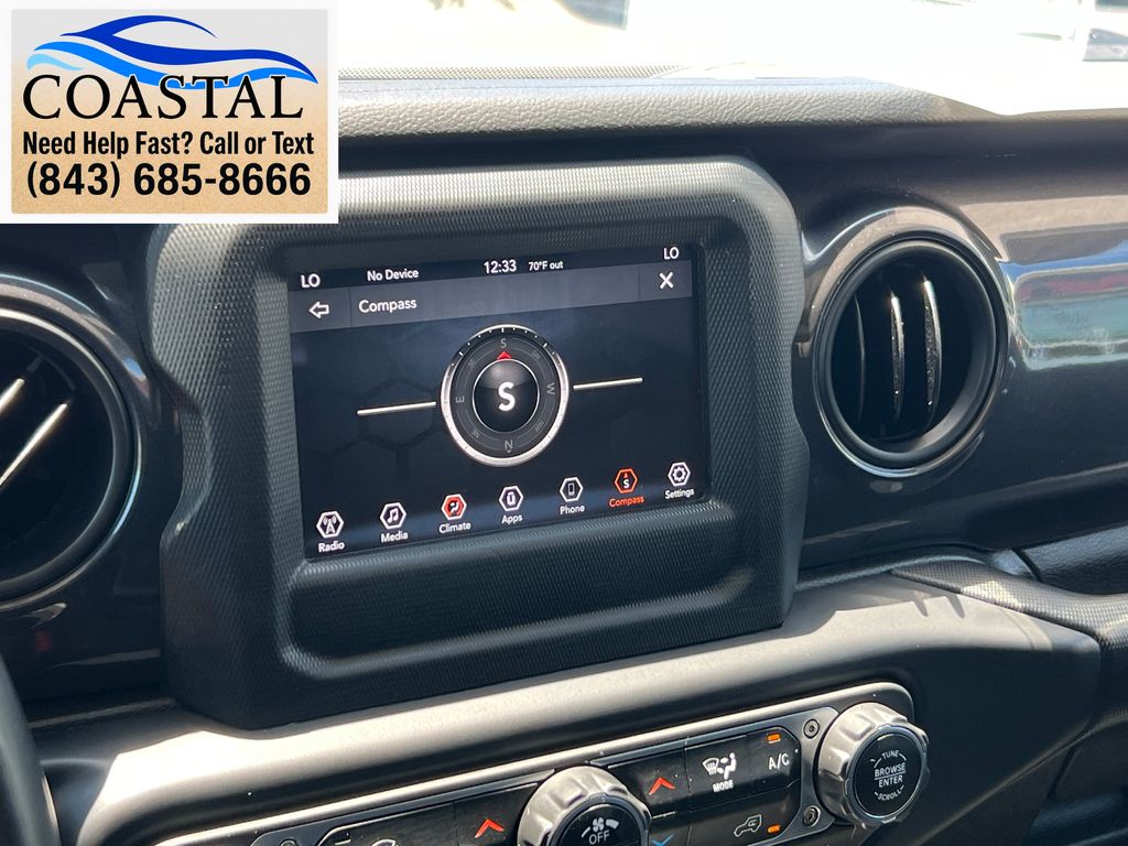 2022 Jeep Gladiator Altitude Silver at Bob King Buick GMC