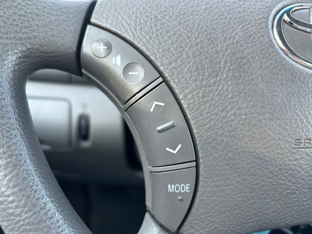 Thumbnail: 2005 Toyota Camry - 17