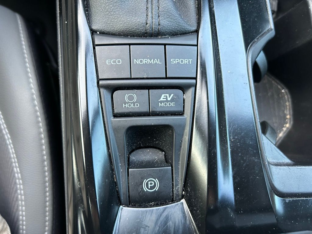 Thumbnail: 2025 Toyota Camry - 28