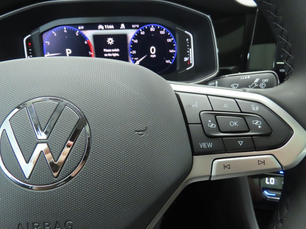 Thumbnail: 2025 Volkswagen Jetta - 12