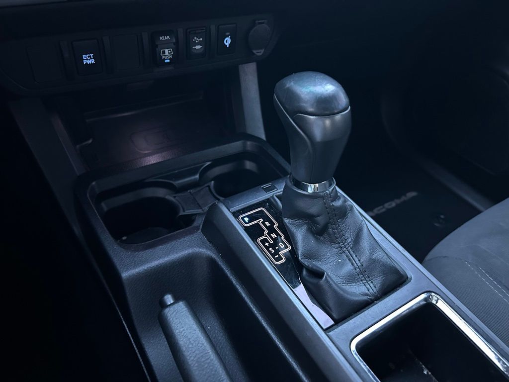 Thumbnail: 2018 Toyota Tacoma - 27