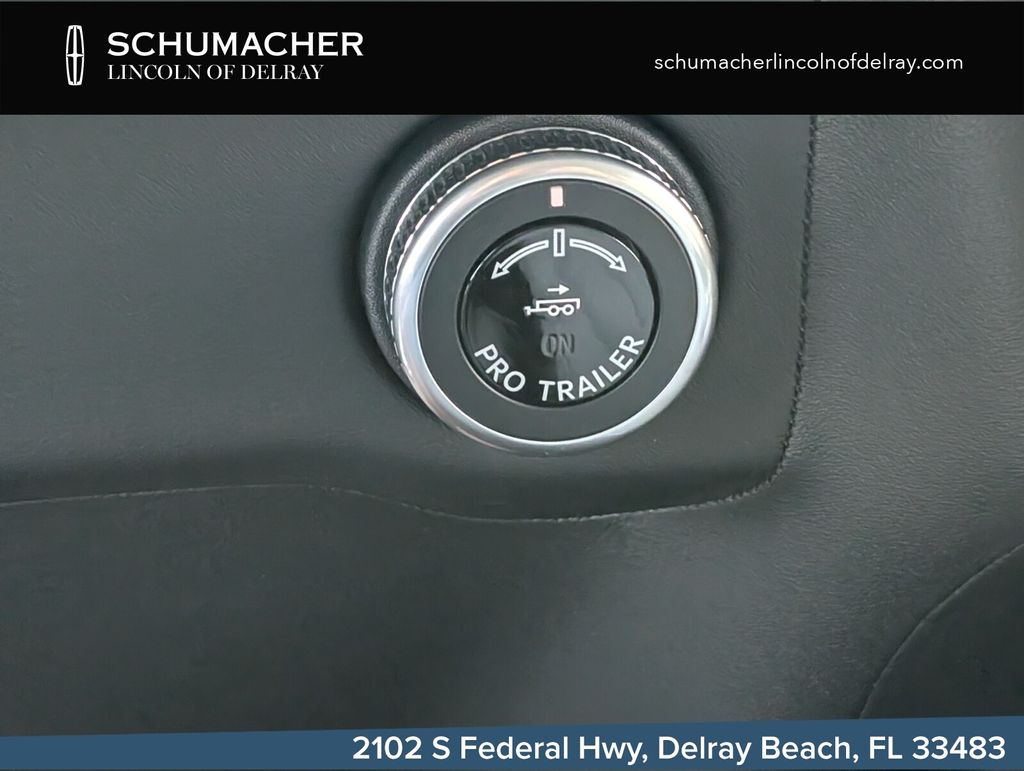 new 2026 Lincoln Navigator car, priced at $87,989
