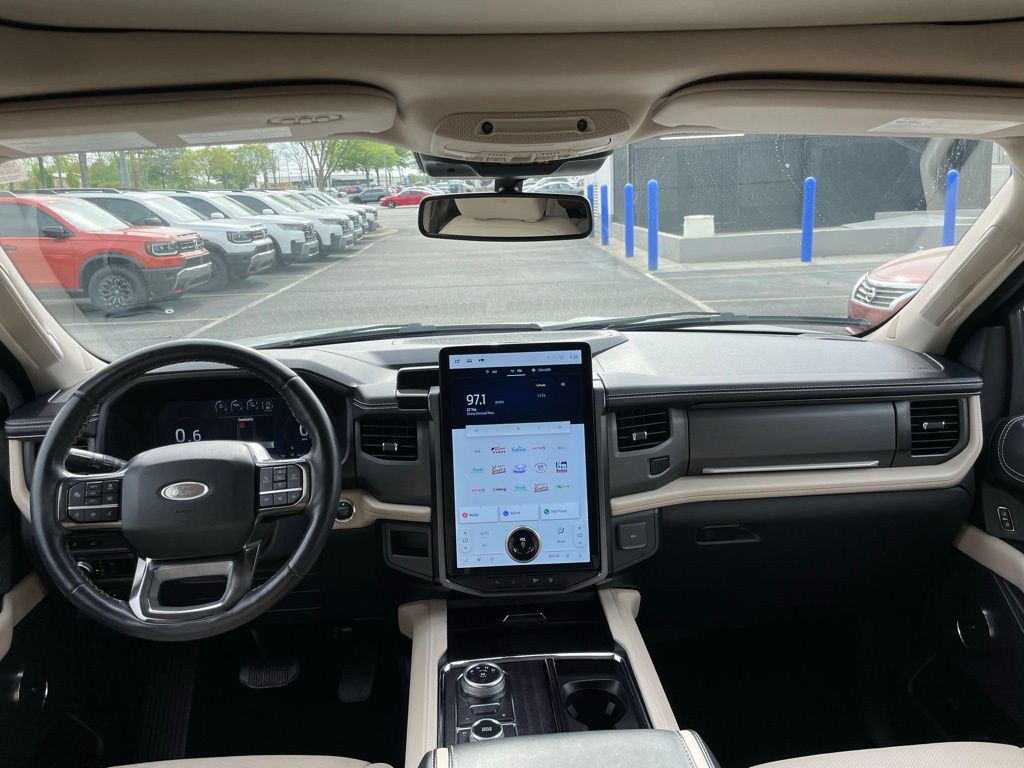 Thumbnail: 2023 Ford Expedition - 10