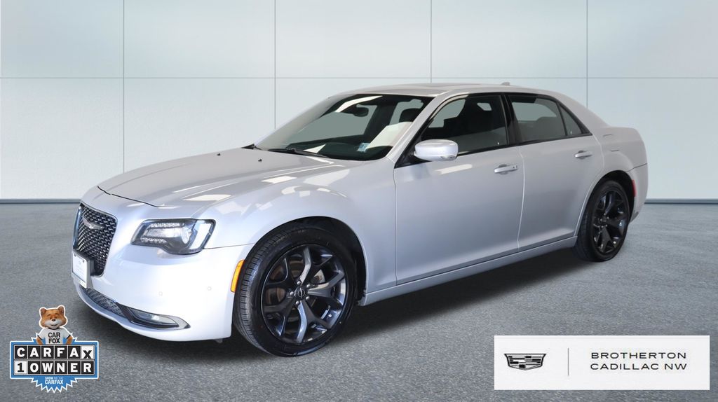 Silver Mist Clearcoat 2023 Chrysler 300 Sedan Rear-Wheel Drive 8-Speed Automatic