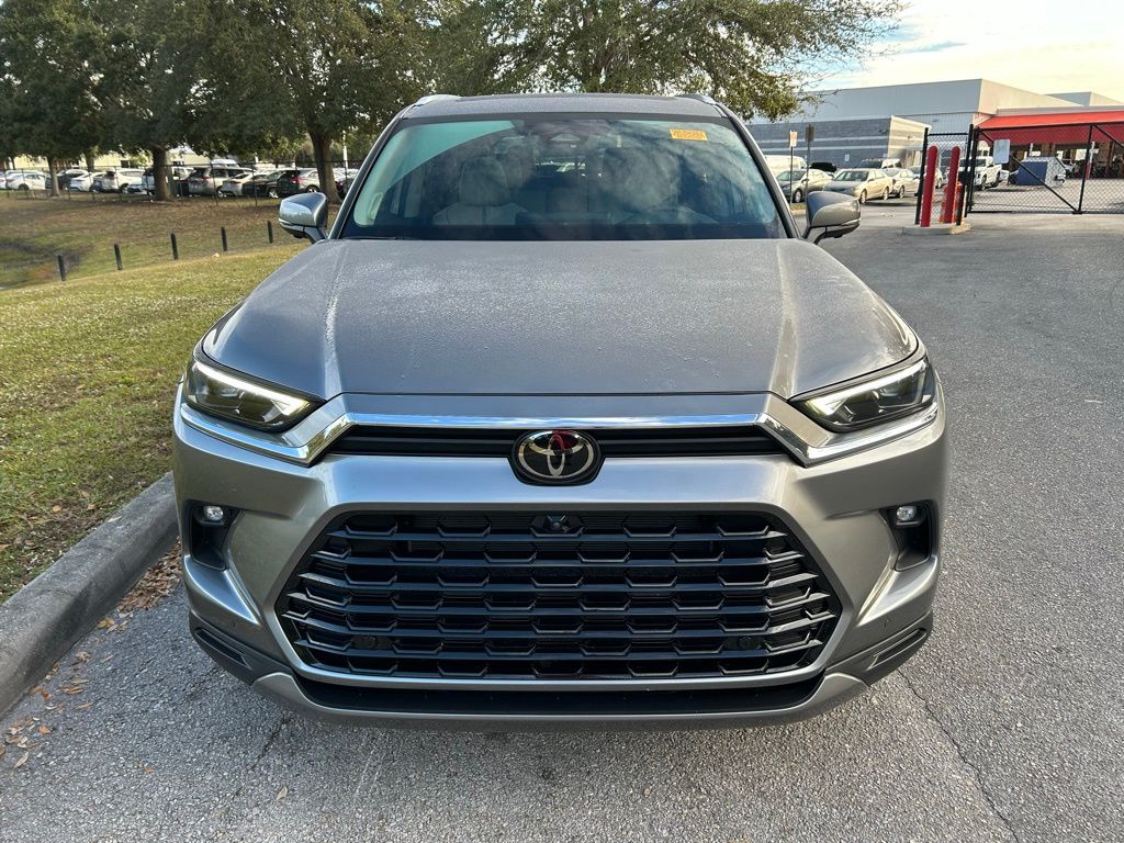 Thumbnail: 2025 Toyota Grand Highlander - 8