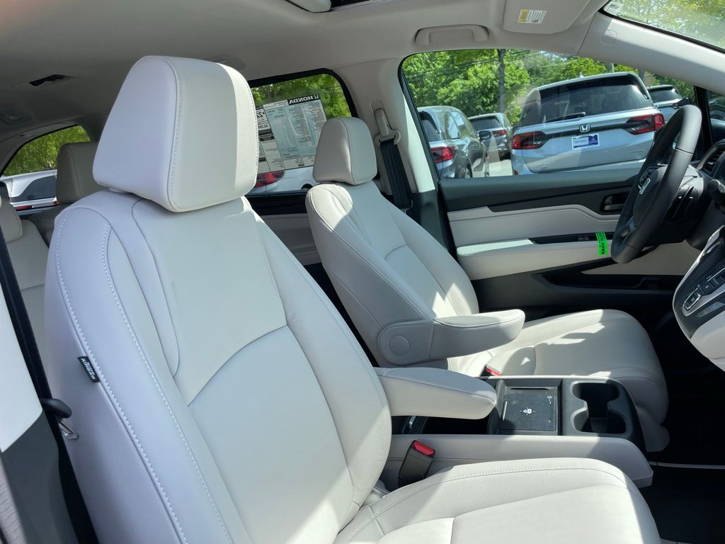 Thumbnail: 2026 Honda Odyssey - 32