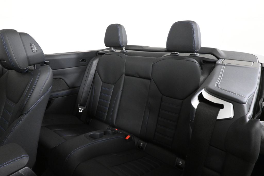 Thumbnail: 2026 BMW 4 Series - 4