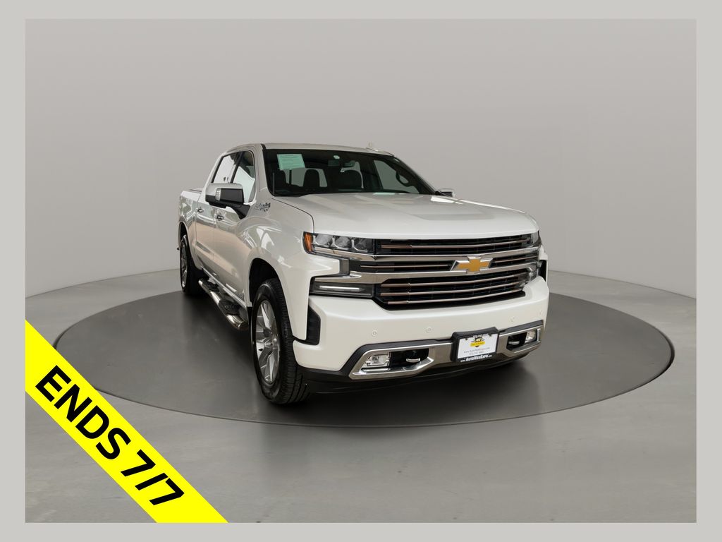White (Iridescent Pearl Tricoat) 2022 Chevrolet Silverado 1500 Pickup Truck Four-Wheel Drive Automatic