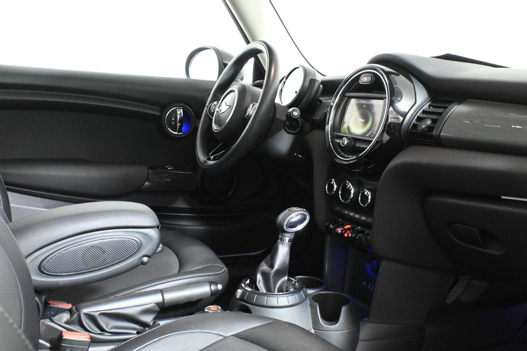 Thumbnail: 2016 MINI Cooper - 31