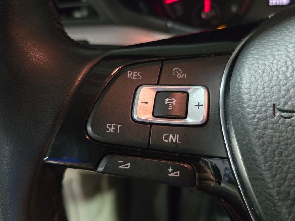 2020 Volkswagen Passat - $14,300
