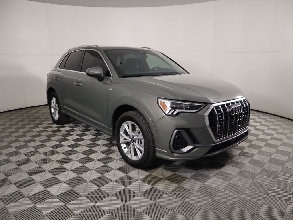 Thumbnail: 2025 Audi Q3 - 3