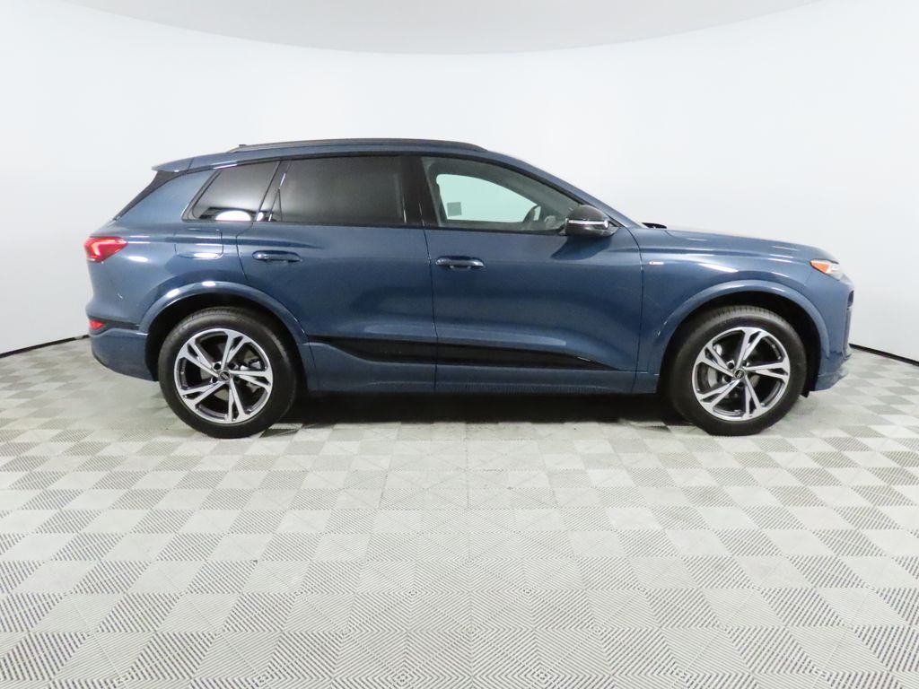 Thumbnail: 2027 Audi Q6 e-tron - 6