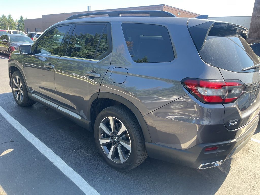Thumbnail: 2025 Honda Pilot - 2
