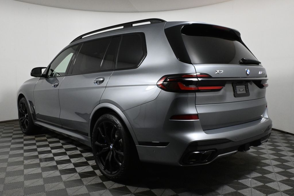 2024 BMW X7 M60i 5