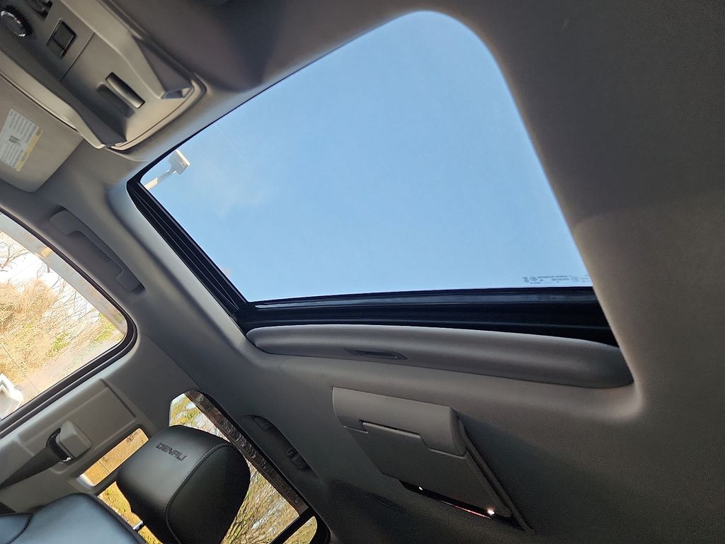 Thumbnail: 2019 GMC Yukon - 14