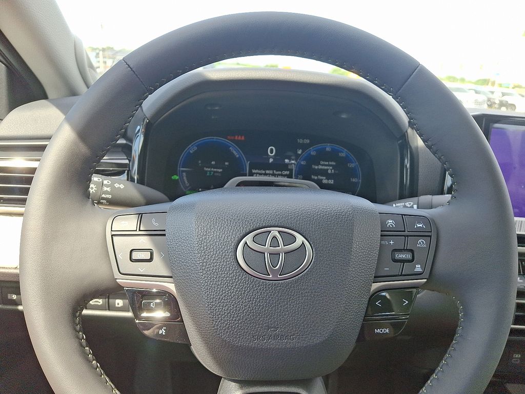 2025 Toyota Camry XLE 9