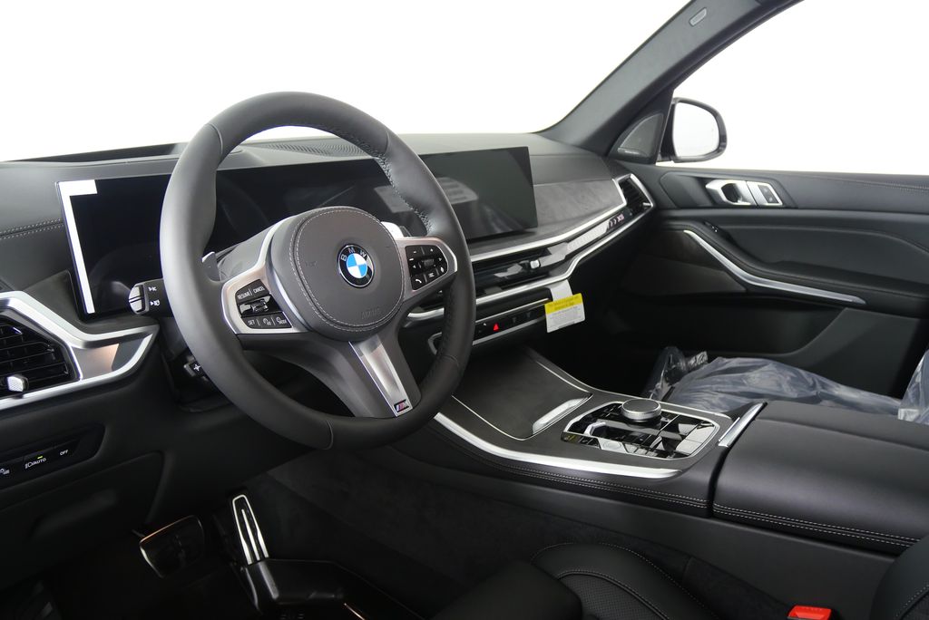 Thumbnail: 2026 BMW X5 - 12