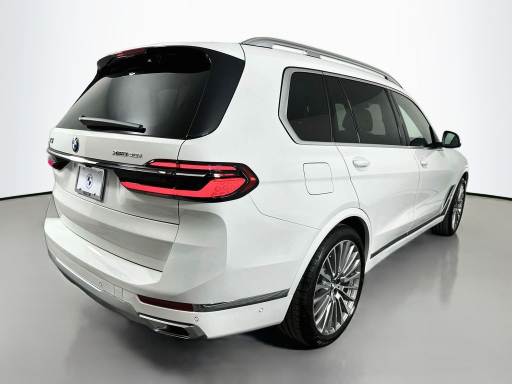 Thumbnail: 2027 BMW X7 - 5