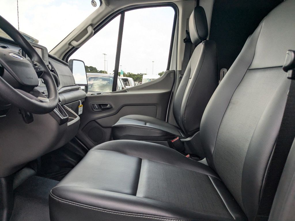 2025 Ford Transit 250
