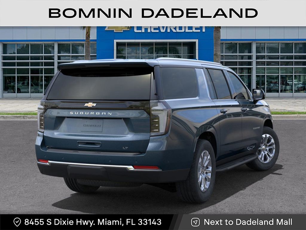2025 Chevrolet Suburban LT photo