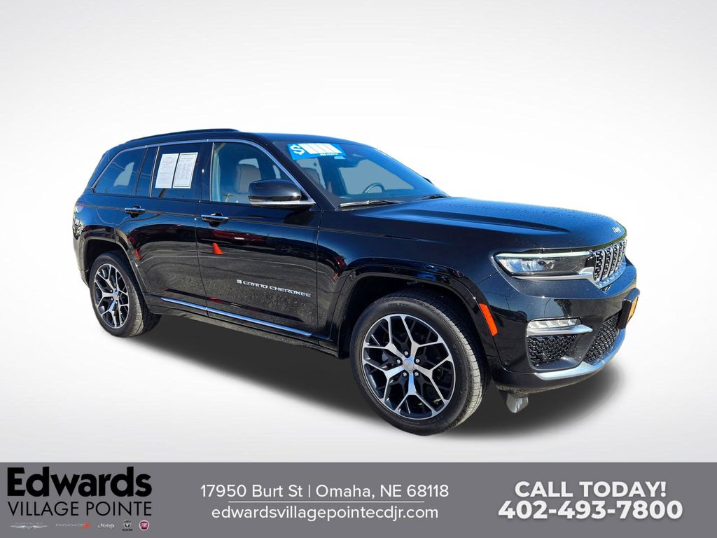 Diamond Black Crystal Pearlcoat 2024 Jeep Grand Cherokee SUV / Crossover Four-Wheel Drive 8-Speed Automatic