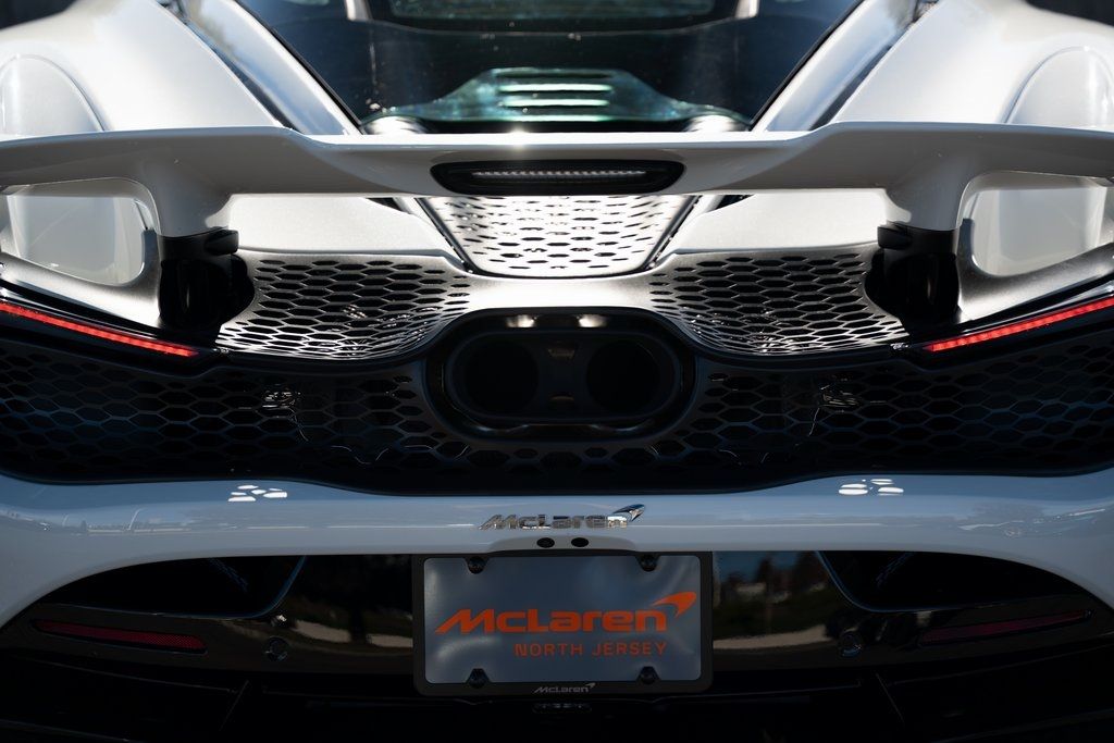 2026 McLaren 750S Base