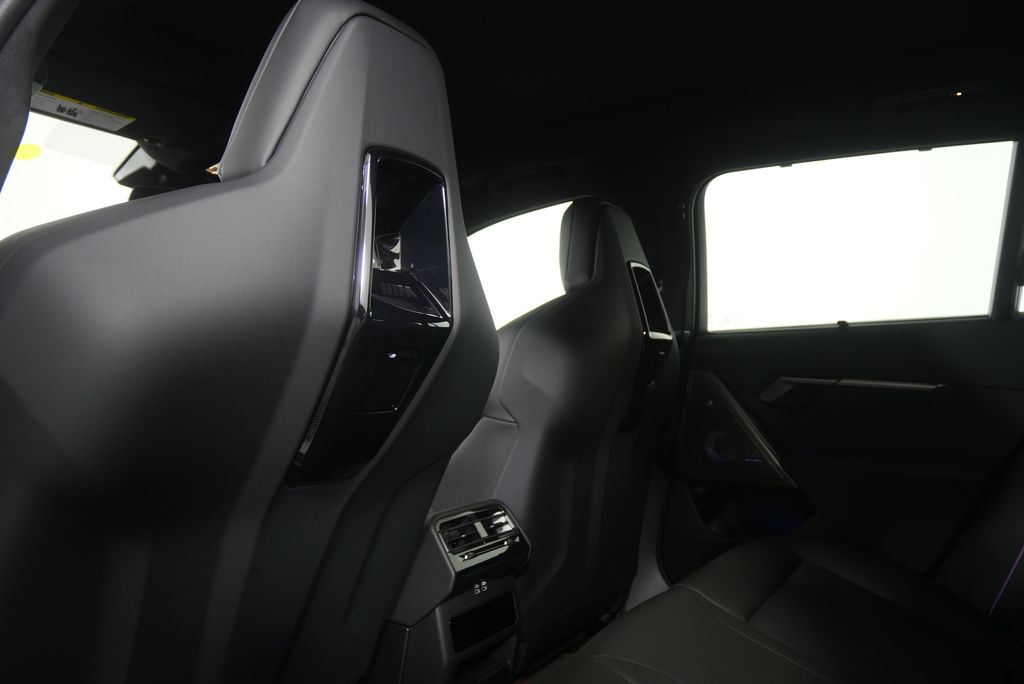 Thumbnail: 2027 BMW M5 - 17