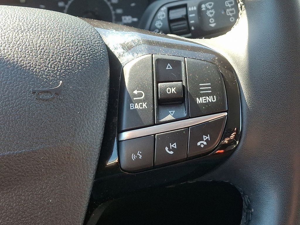 Thumbnail: 2022 Ford Escape - 23