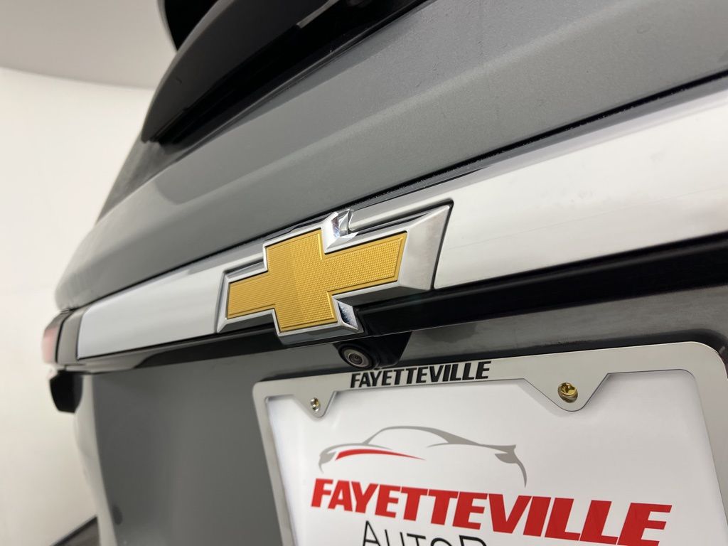 Thumbnail: 2023 Chevrolet Traverse - 15