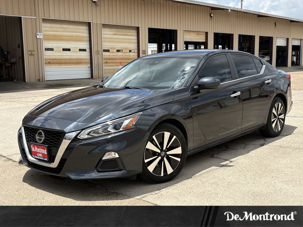 2022 Nissan Altima 2.5 SV Blue at Gullo Toyota