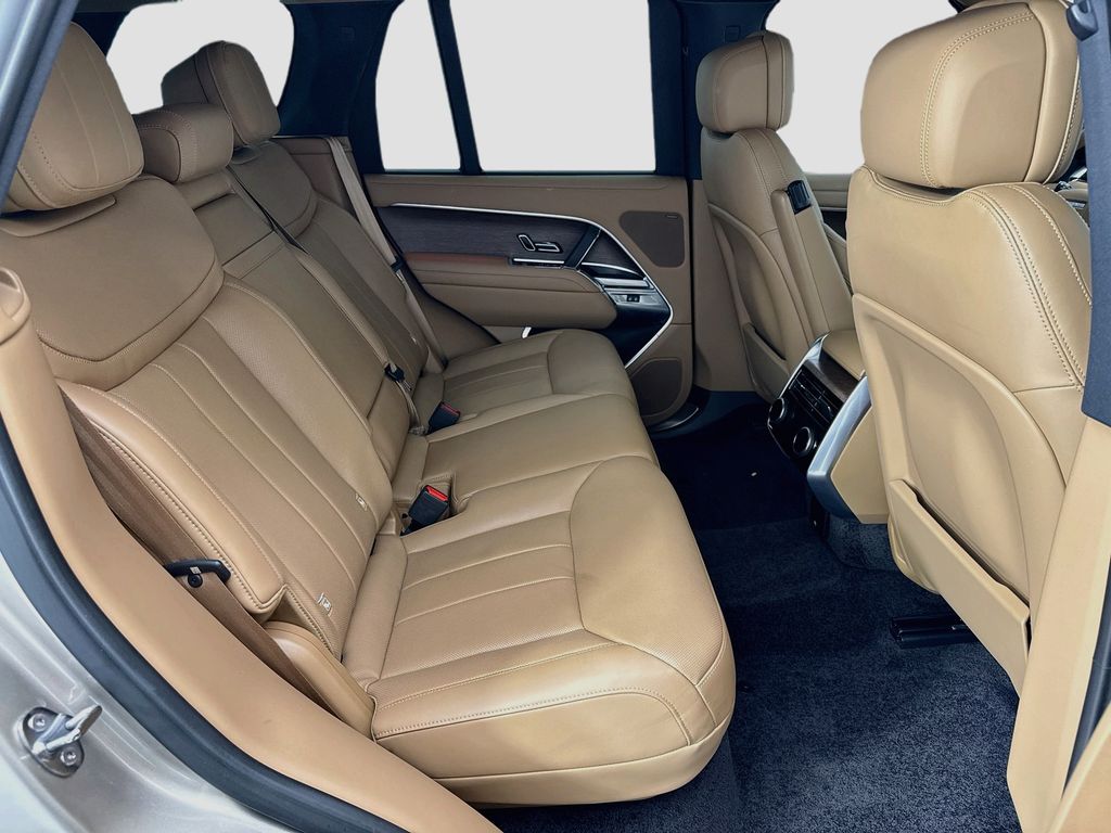 Thumbnail: 2024 Land Rover Range Rover - 21