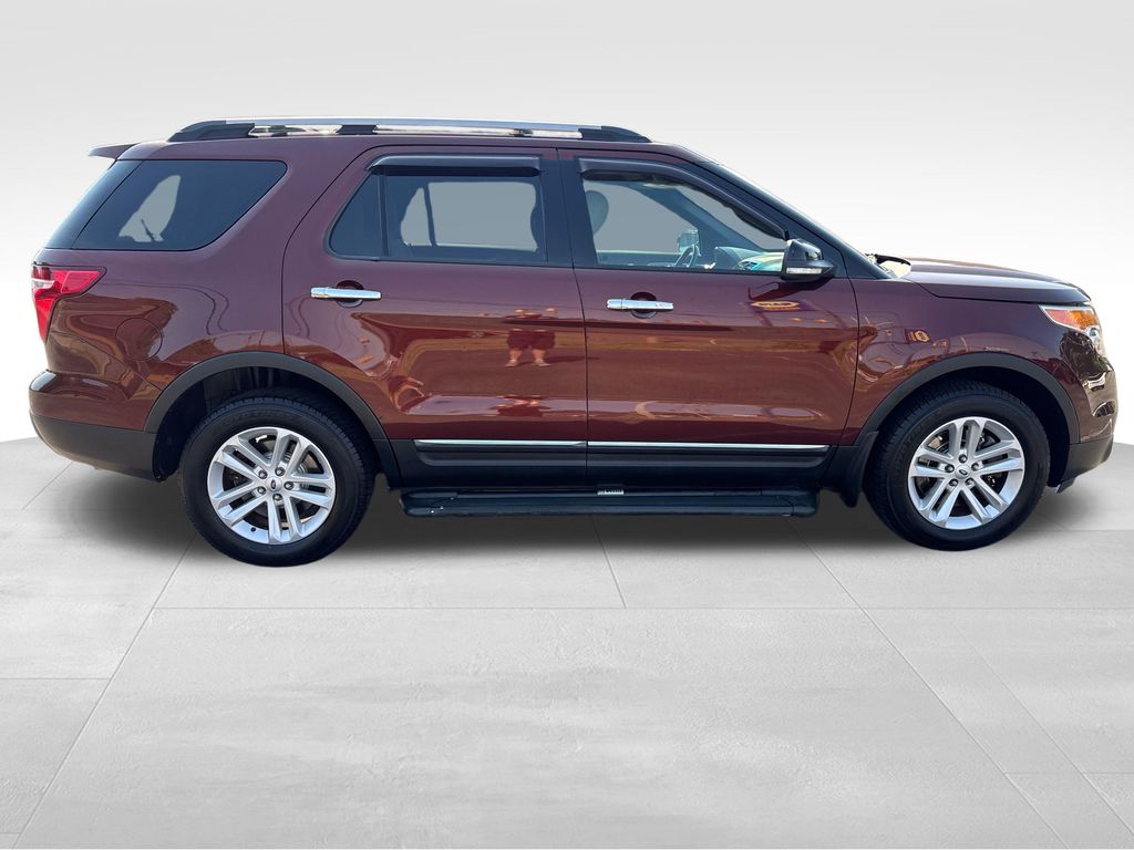 View vehicle photo 6
