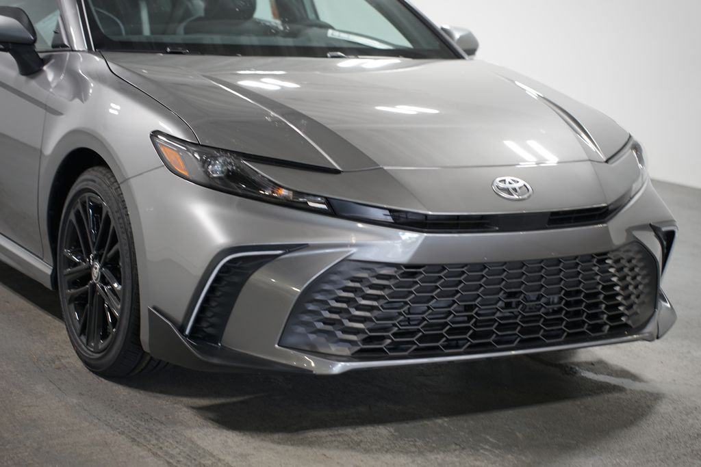 Thumbnail: 2025 Toyota Camry - 4