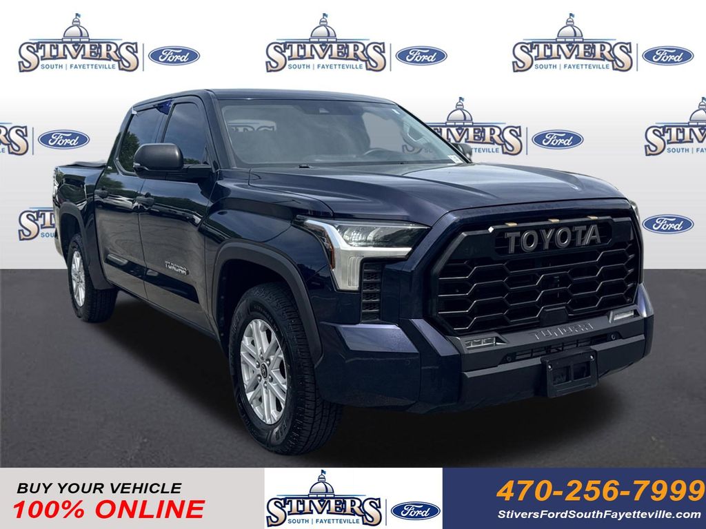 2022 Toyota Tundra SR5 CrewMax Cab RWD