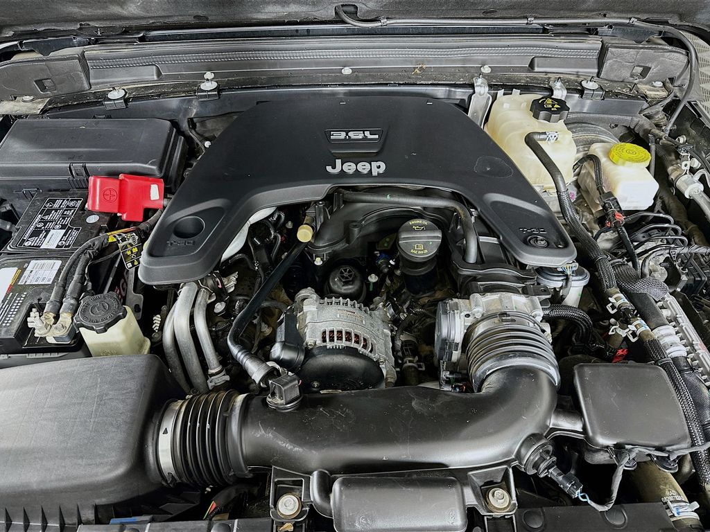 Used 2020 Black Jeep Unlimited Rubicon image 32