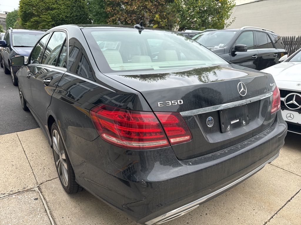 Thumbnail: 2016 Mercedes-Benz E-Class - 6
