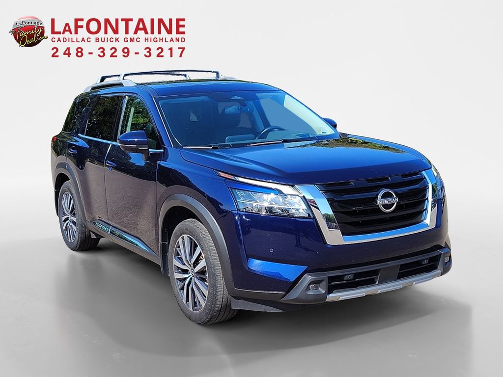 2022 Nissan Pathfinder Platinum 3