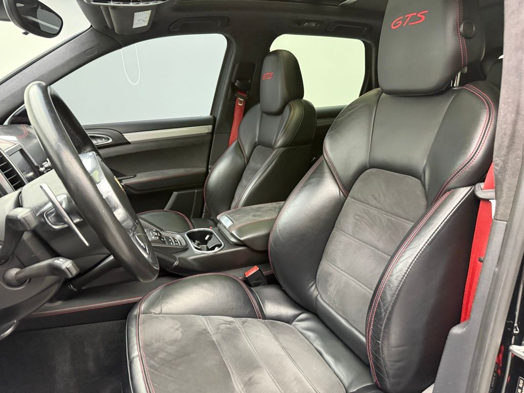 Thumbnail: 2013 Porsche Cayenne - 5