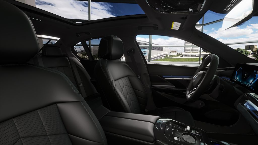 Thumbnail: 2026 BMW 5 Series - 9