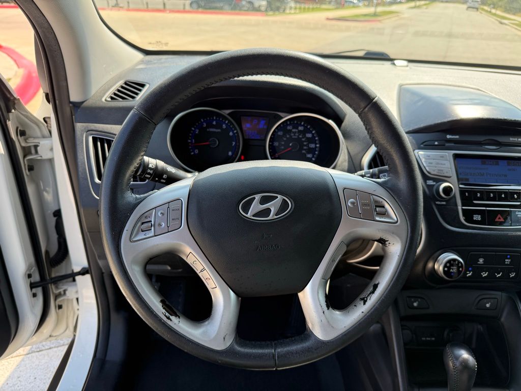 Thumbnail: 2013 Hyundai Tucson - 16