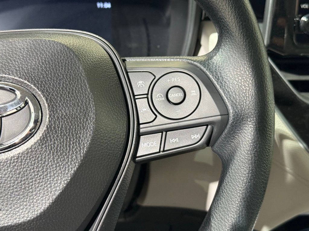 Thumbnail: 2026 Toyota Corolla Cross - 24