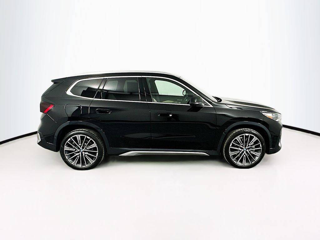 2025 BMW X1 xDrive28i 4