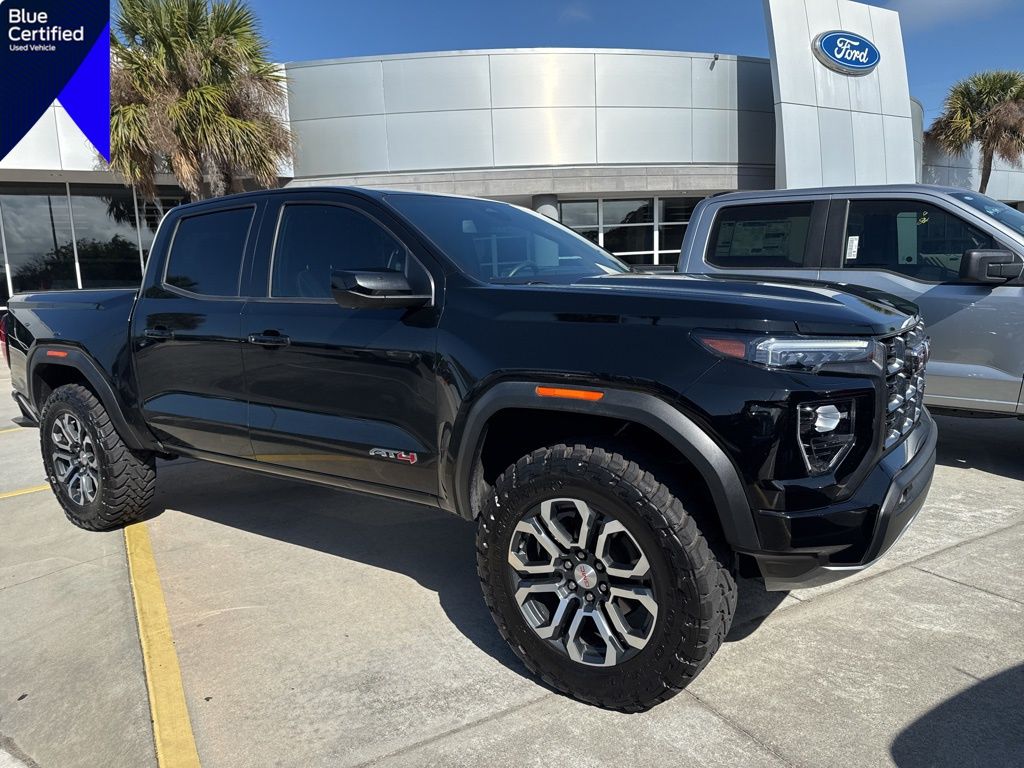 2024 GMC Canyon 4WD AT4