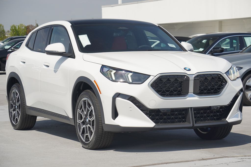 2025 BMW X2 xDrive28i 3