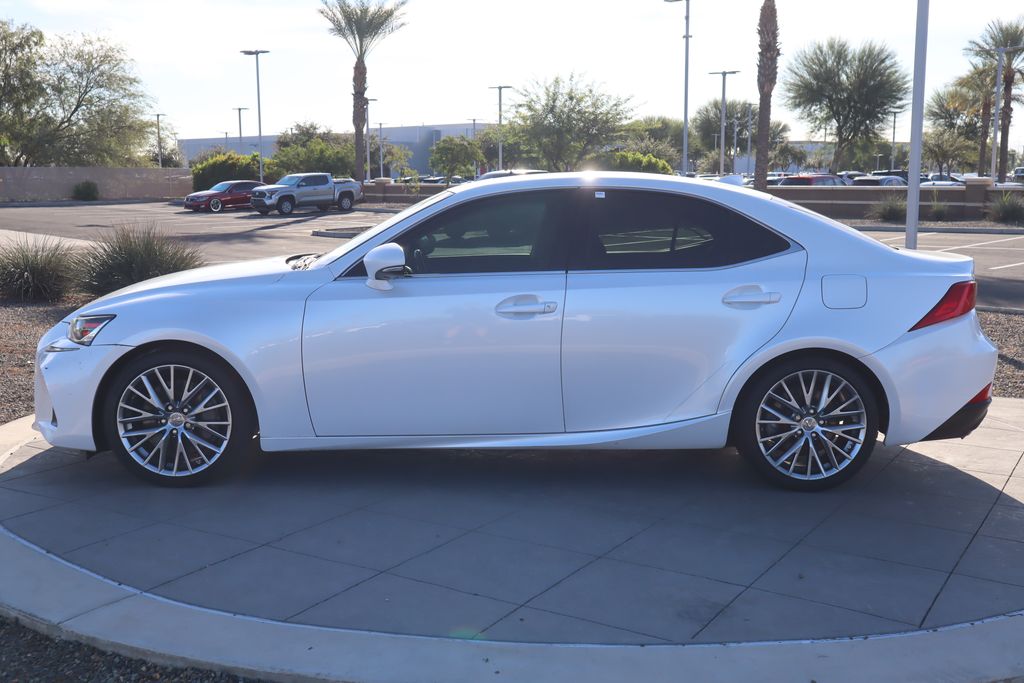 Thumbnail: 2017 Lexus IS - 8