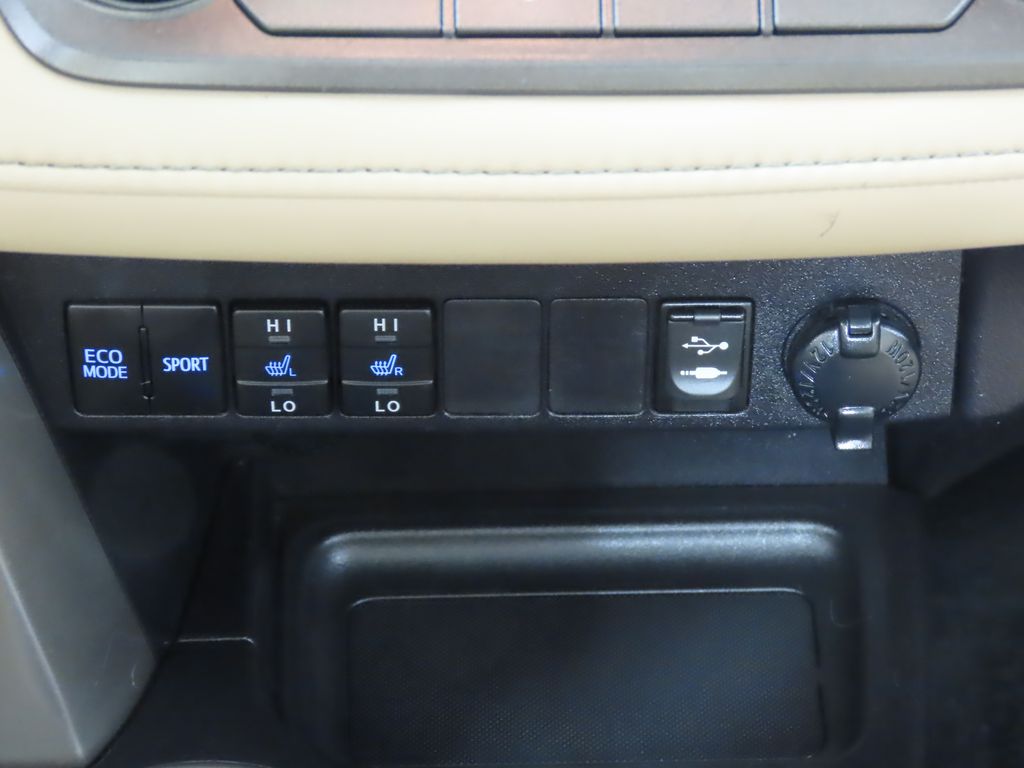 Thumbnail: 2014 Toyota RAV4 - 23