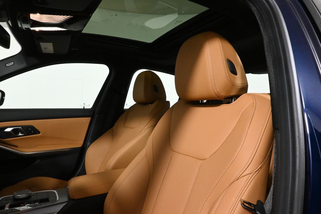 Thumbnail: 2026 BMW 3 Series - 16