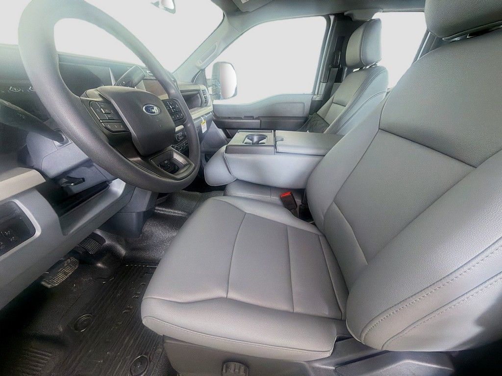 New 2026 White Ford XL image 19