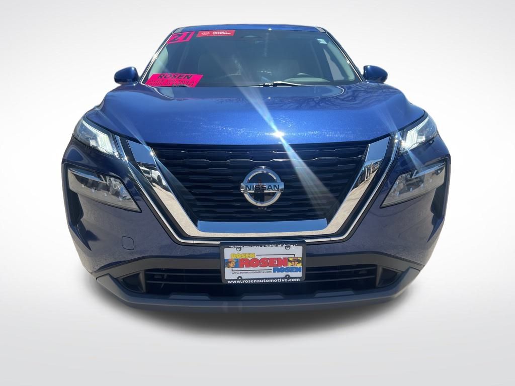 2021 Nissan Rogue SV photo