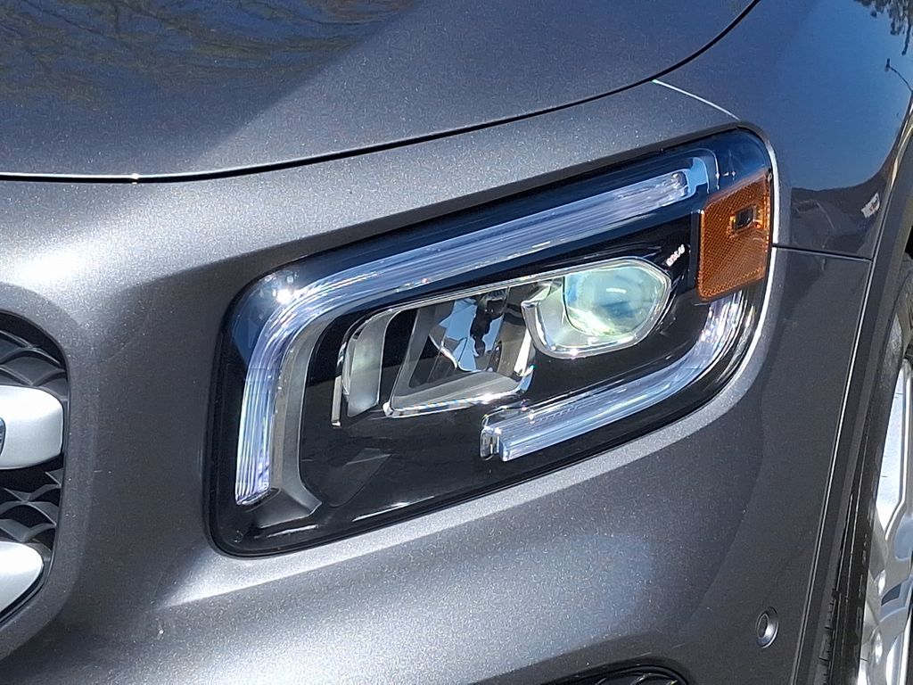 2020 Mercedes-Benz GLB 250 9